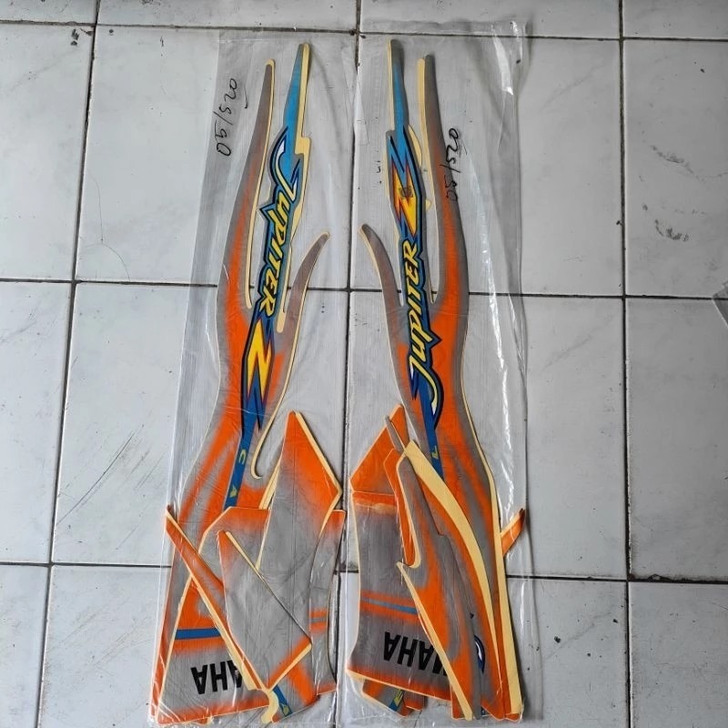 STRIPING STICKER JUPITER Z 2005 CW STICKER JUPITER Z 2005 CW CAST WELL