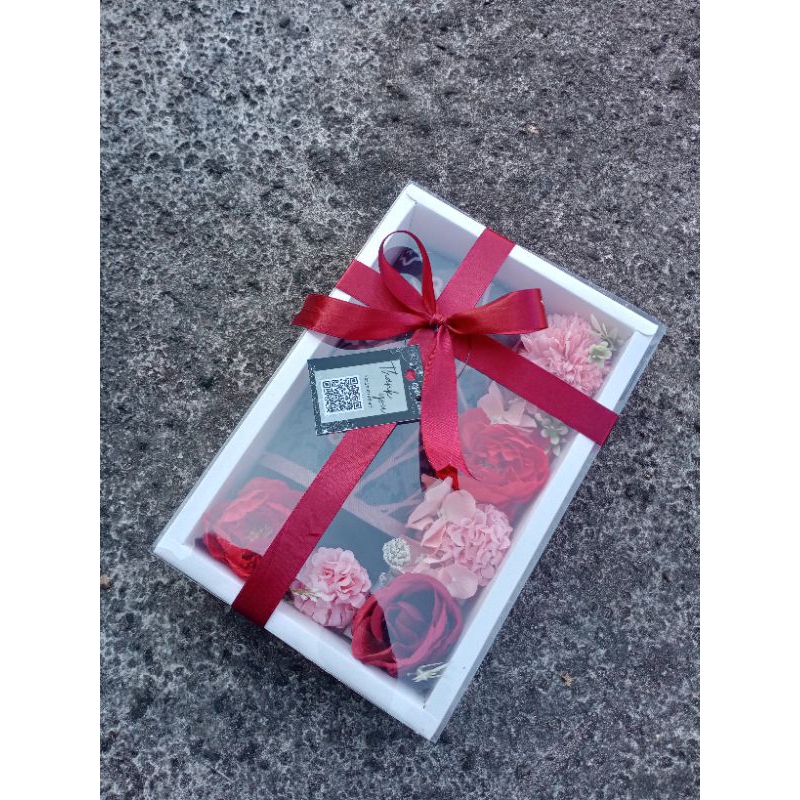 

box flower + hijab