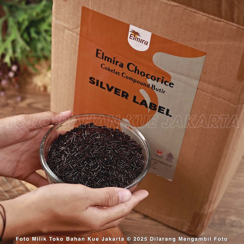 

Elmira Meses Coklat Warna Hitam SILVER LABEL 1kg Repack Meises Cokelat Mesis Cokelat Premium Chocorice Black Chocolate Bahan Kue Murah Cokelat Meises Elmira