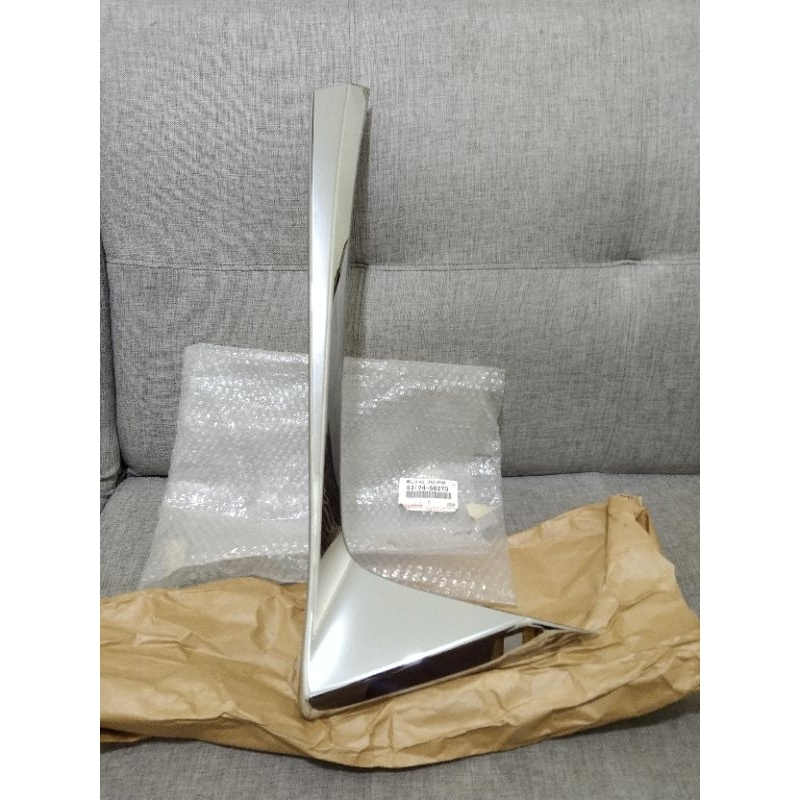 Garnish chrome bumper grill radiator kiri Alphard Vellfire 2018 keatas