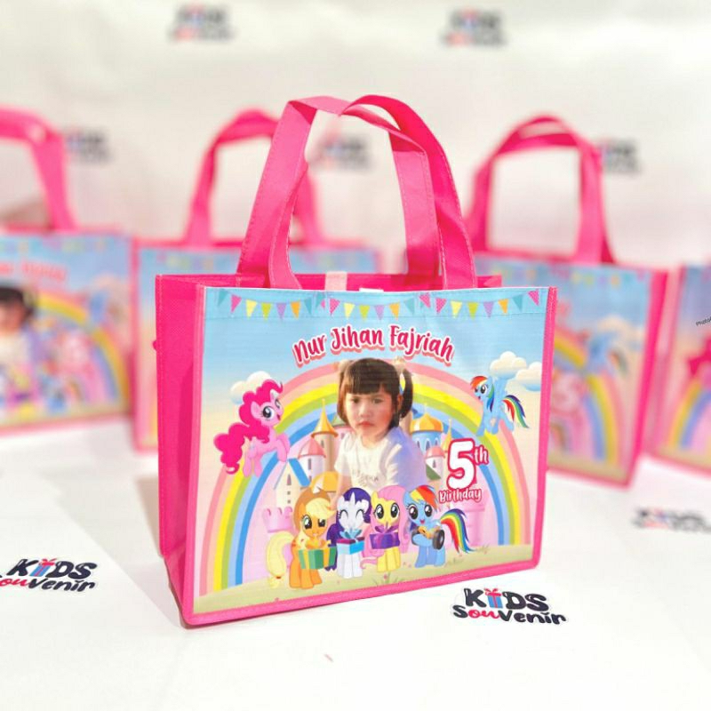 

Tas Ulang Tahun Souvenir Ultah Anak Unicorn Custom Foto