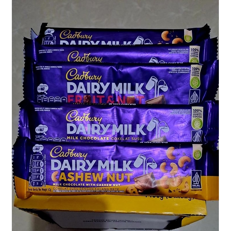 

READY Cadbury milk 62gr 10 pcs Cadbury Cashew 62gr 10 pcs