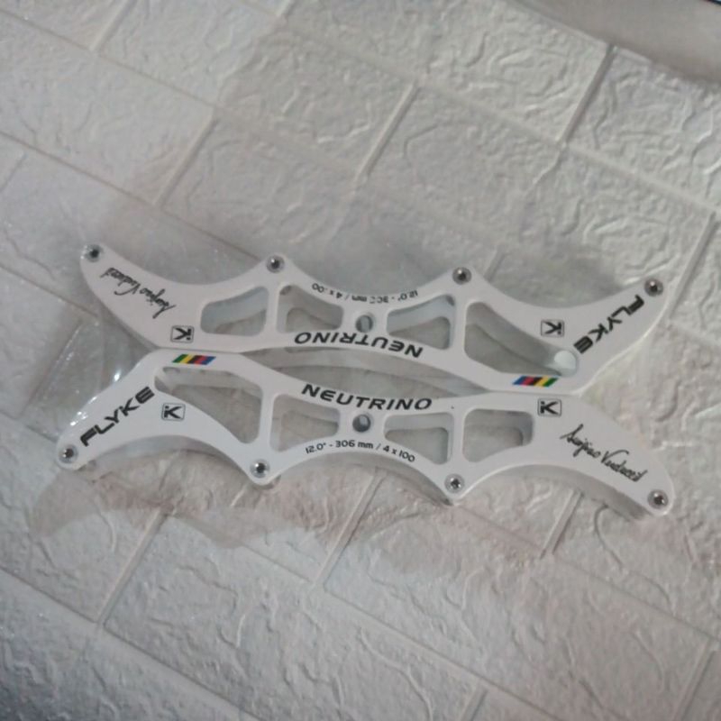 Frame Flyke Neutrino sepatu roda 90mm,100mm,110mm