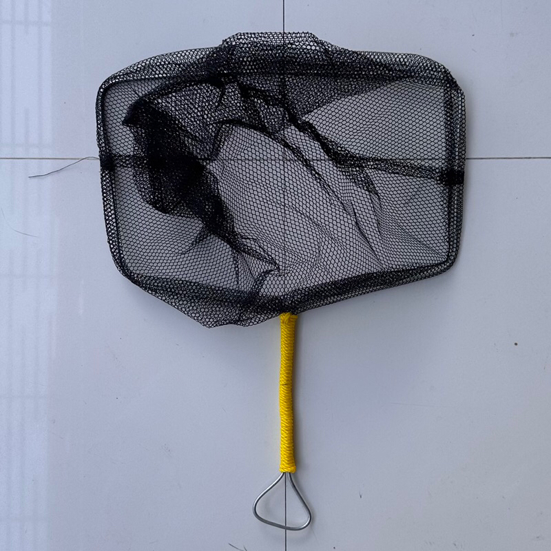 SEROK IKAN SEDANG SEROK IKAN KOI KOKI LELE KOTAK 30 CM