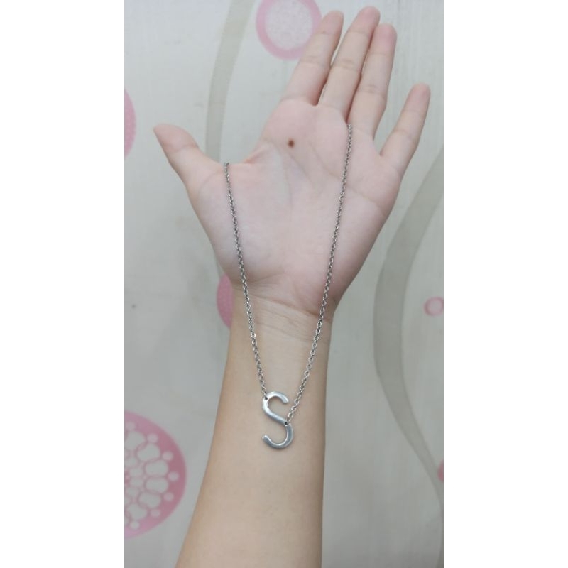 kalung vancy buah huruf s 925