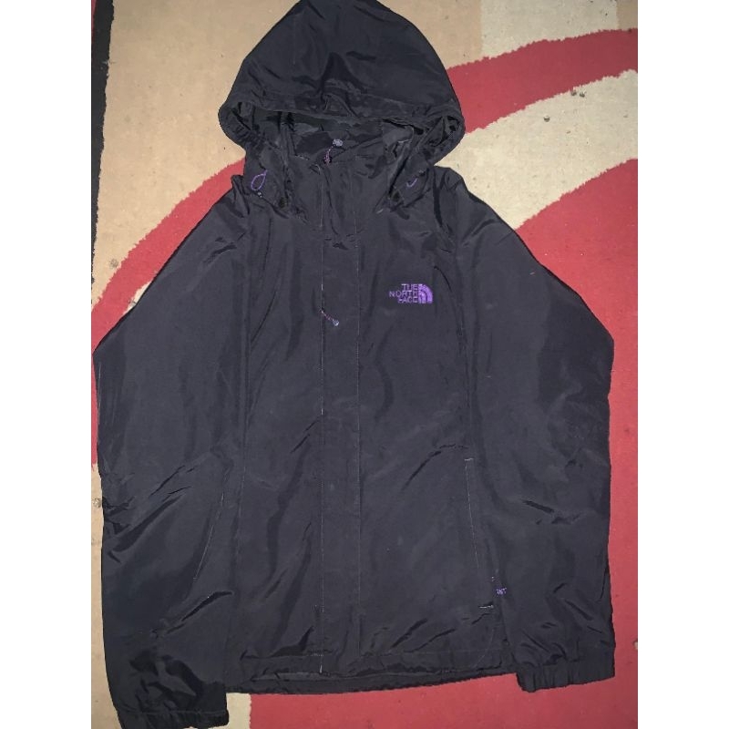 Jaket The North Face Hyvent