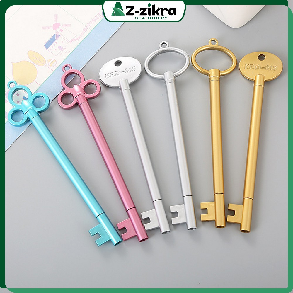 

Pena Pulpen Bolpoin Gel Karakter Lucu Souvenir / Pulpen Gel Bentuk Kunci Rumah Pen Karakter Alat Tulis Stationary / Pena Kunci Classic Az Zikra Stationery A64