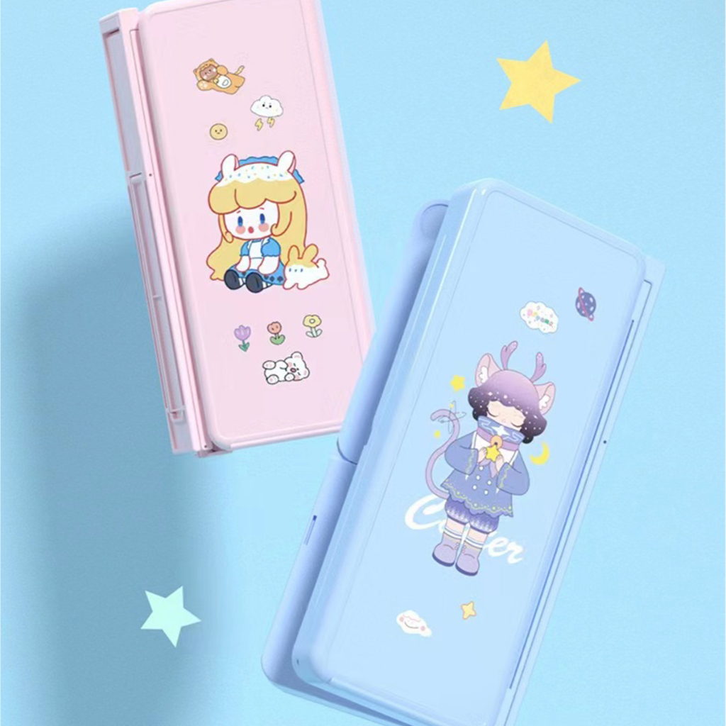 

Kotak Pensil Lipat 2In1 Multifungsi Dengan Tatakan Buku Dan Papan Tulis Praktis / Tempat Penyimpanan