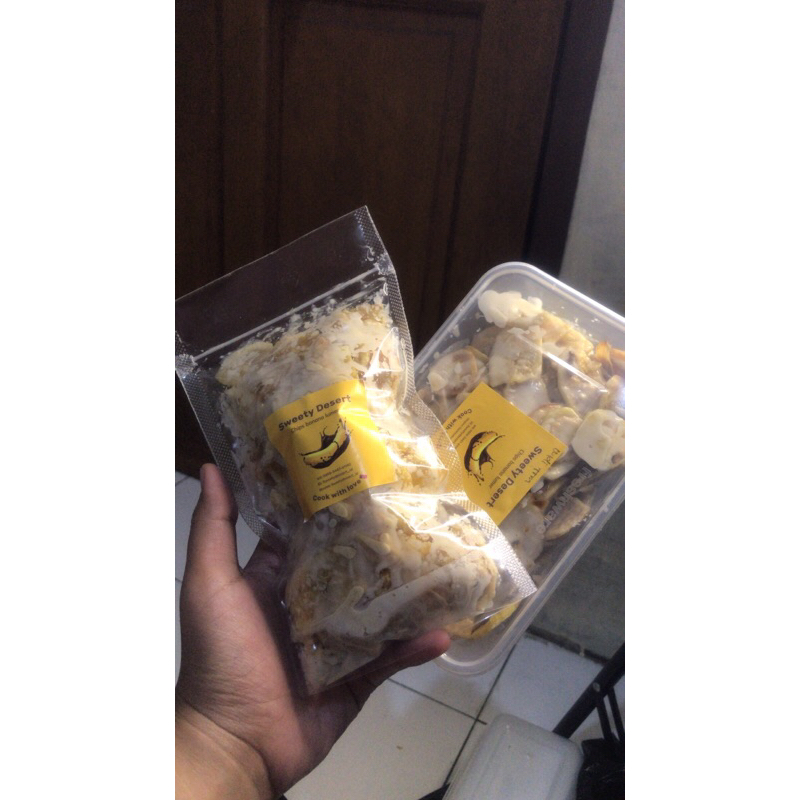 

PAKET BUNDLING HEMAT kripik pisang lumer dapat 2 pcs (kemasan box1 pouch1 / cips banana lumer by sweety dessert