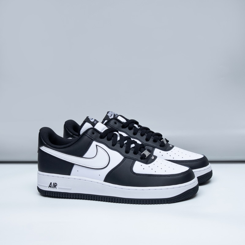 Nike Air Force 1 Low Swoosh Panda