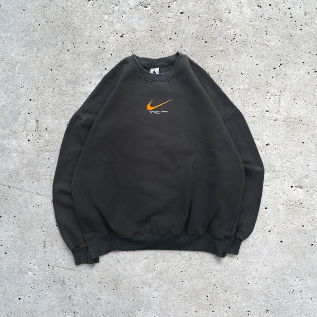 Jaket Sweater Crewneck Nike "SWOOSH" Vintage 1971 Center Logo Second Original 100%