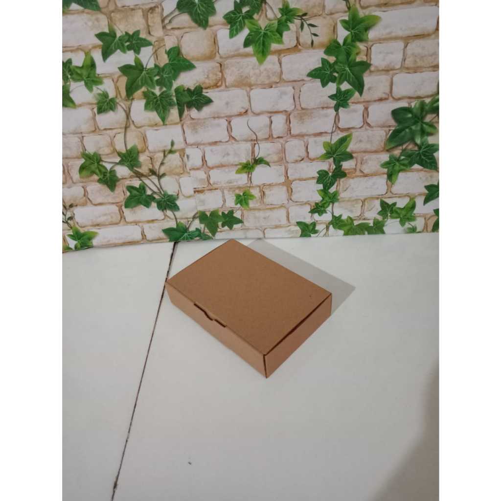 

Kardus uk. 24x14,5x5,5 cm....Die Cut karton box untuk Kotak Aksesoris dll model box pizza