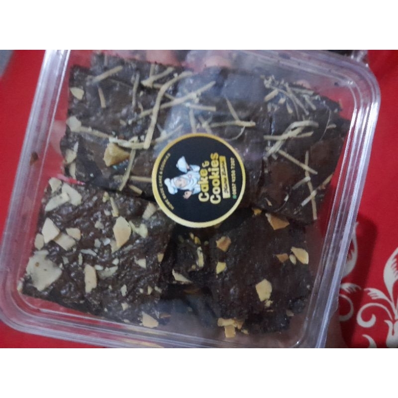 

brownies krispy / keripik brownies