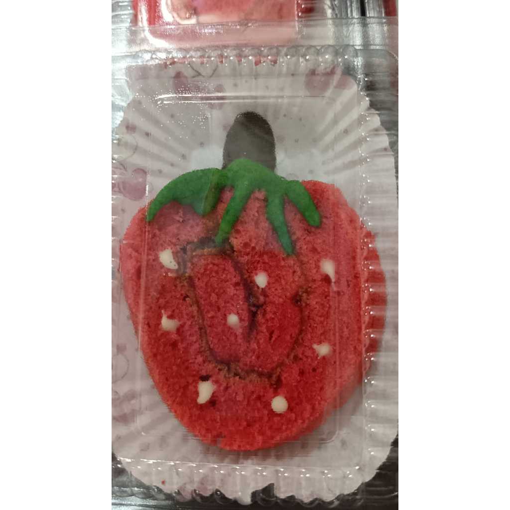 

Bolu Gulung Strawberry (Topping Coklat)