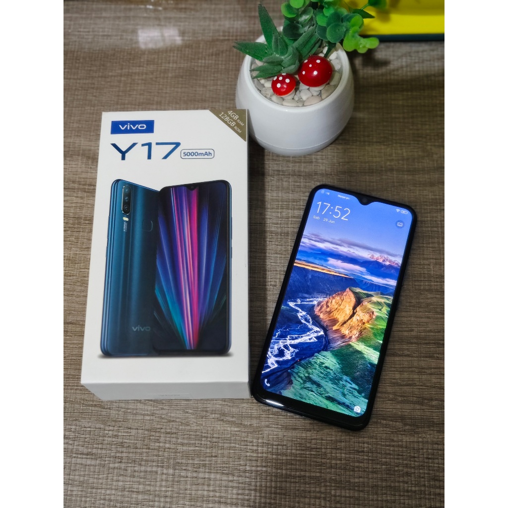 HP Vivo Y17 4/128 resmi Erafone - Warna Mineral Blue - Second / Tanpa minus / Kondisi bagus fullset