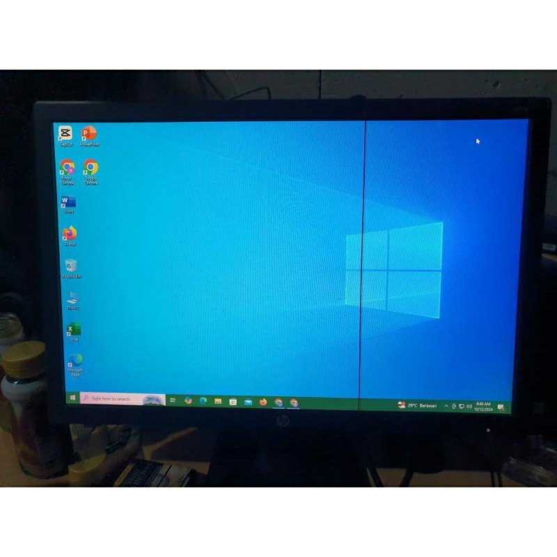 READY MONITOR MINUS/ SEKEN(BEKAS PEMAKAIAN) LED 20INCIH MEREK HP LAYAR GARIS SEPERTI DI GAMBAR