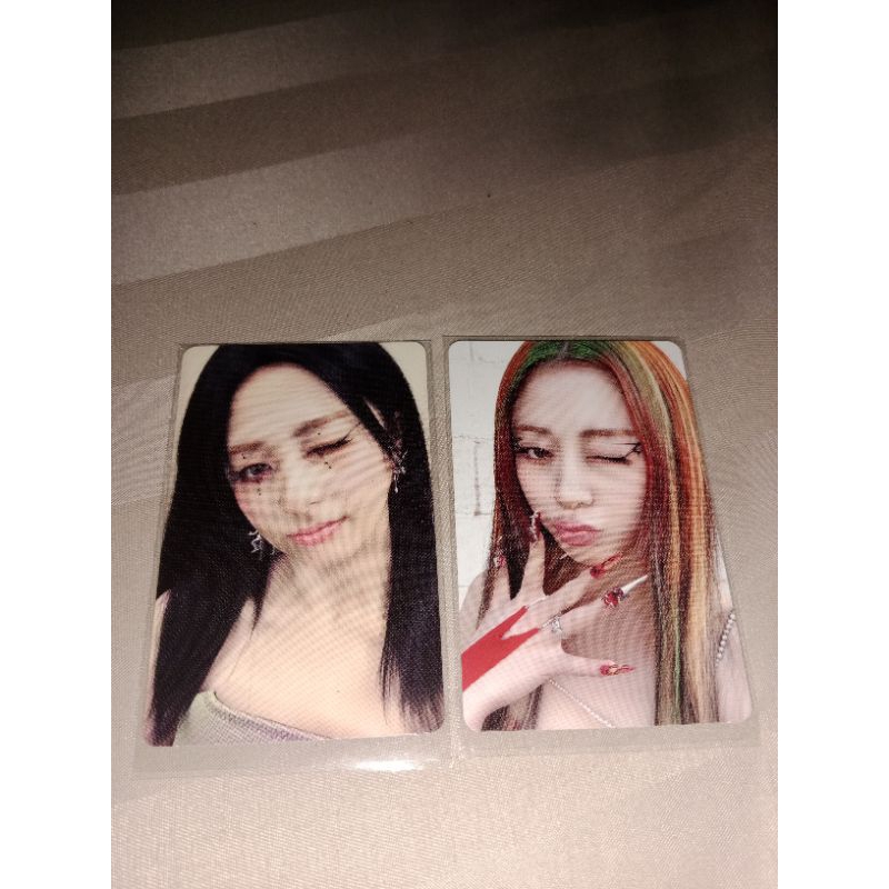 YUNJIN PHOTOCARD BALACLAVA SET