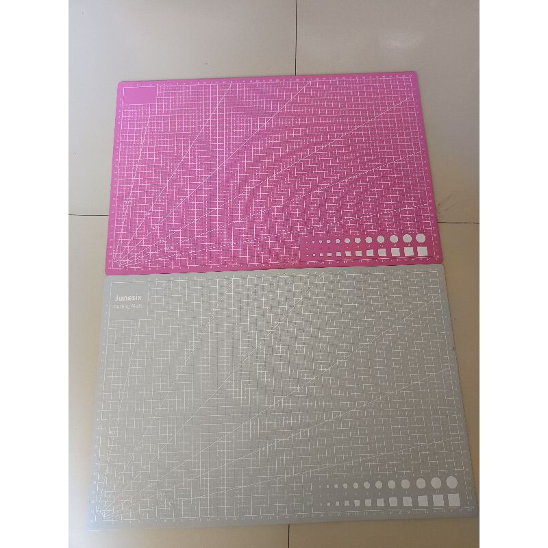 

[PRELOVED]Alas potong /cutting mat junesix cutting mat ori junesix ukuran A3 /board A3 /alas potong kerajinan/cutting mat premium