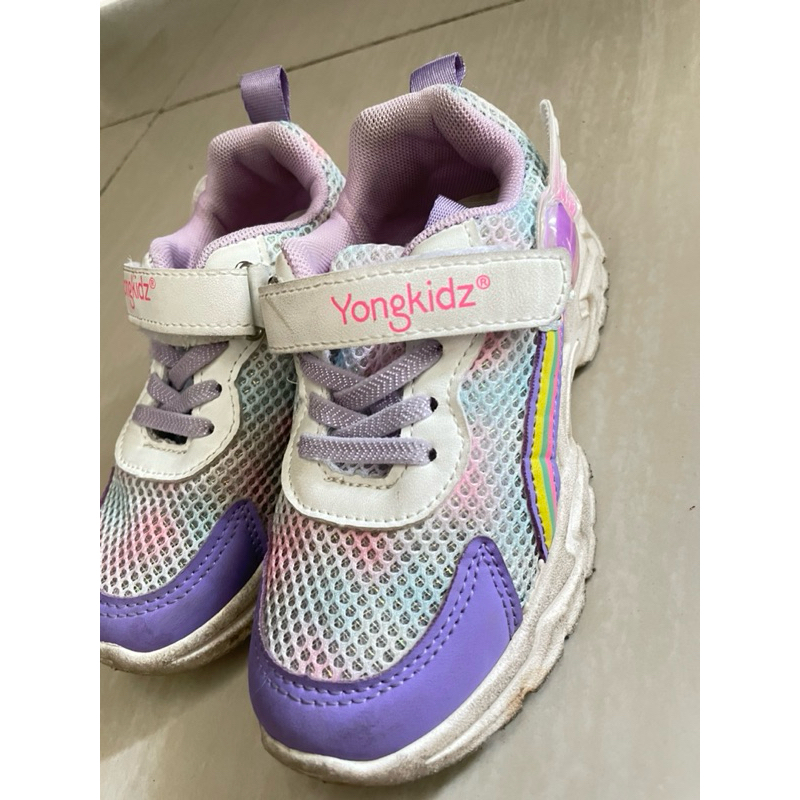 preloved sepatu anak yongkidz cewek size 27 ungu
