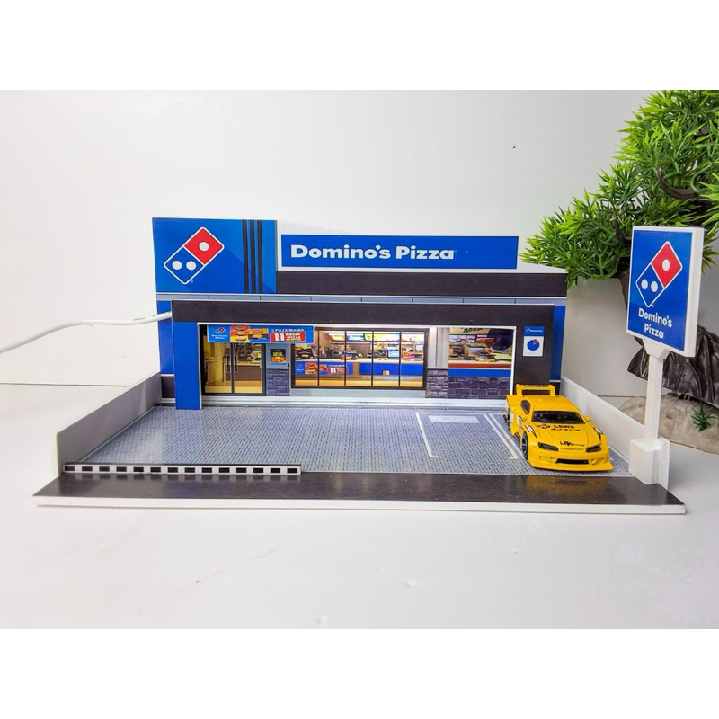 DIORAMA DOMINO’S PIZZA (skala 1:46) - MINIATUR DOMINO’S PIZZA- PARKIR HOTWEEL’S
