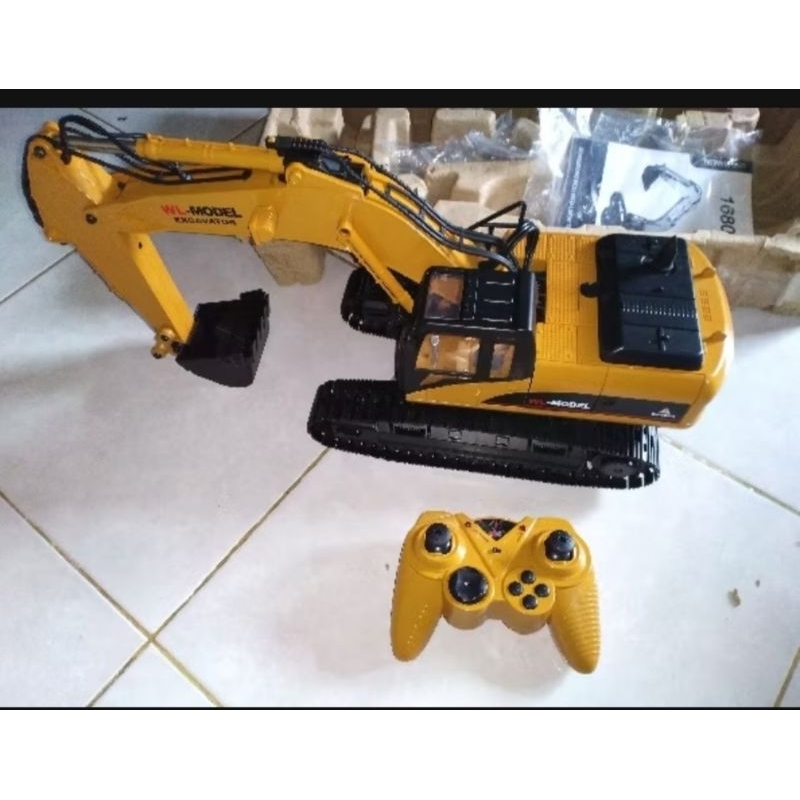 EXCAVATOR RC FULL METAL SKALA 1:16
