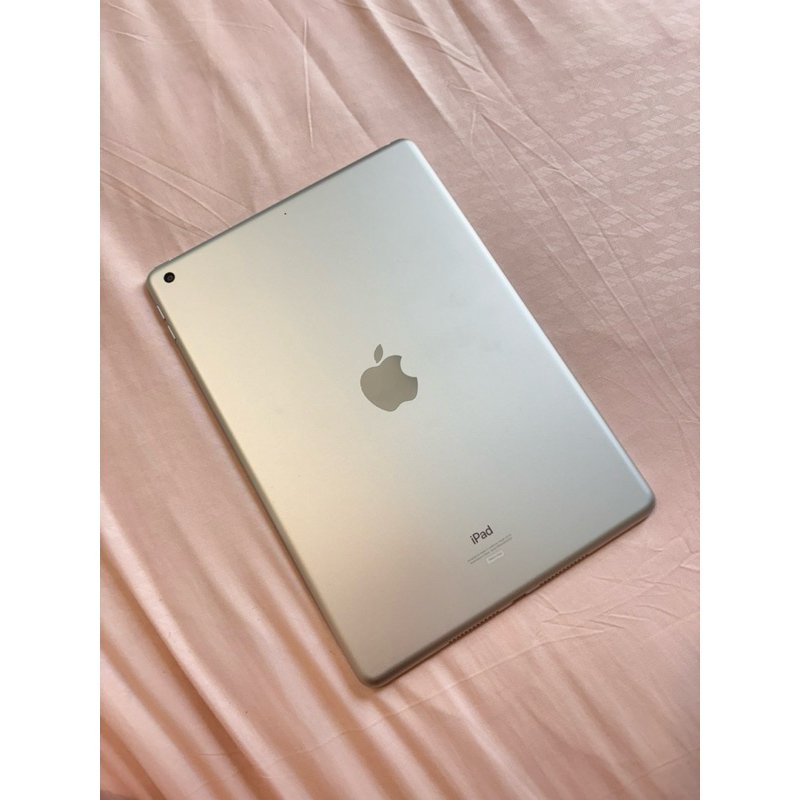 Ipad generasi 8 128gb wifi second IBOX