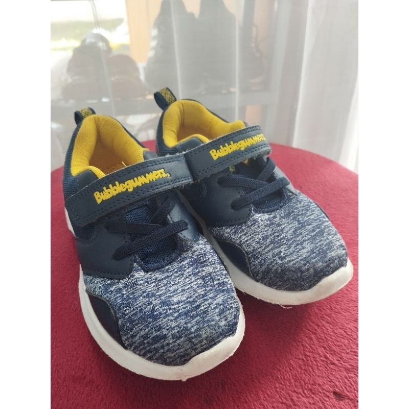 [PRELOVED] sepatu anak laki-laki sneakers bata bubblegummers