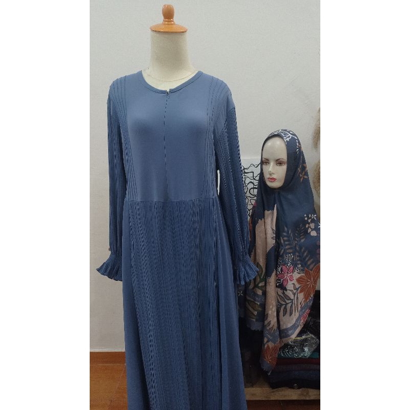 (PRELOVED) GAMIS SYAR'I SET BRAND ORIGINAL QNANZ BLUE DENIM MURAH CAKEP DRESS MUSLIM