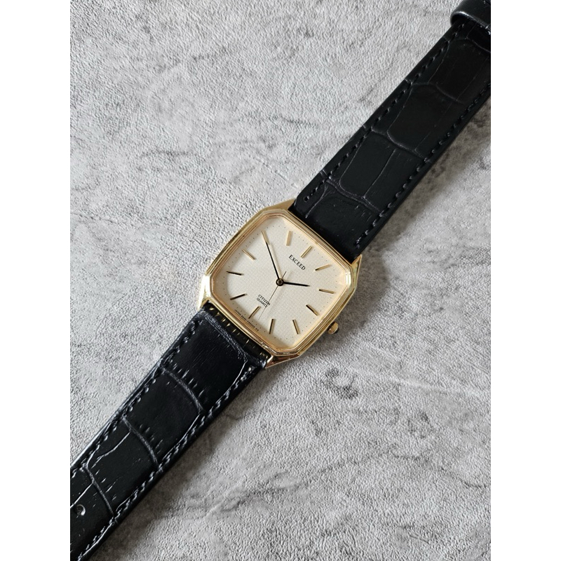 citizen exceed rectangle square textured dial jam tangan pria wanita kotak tank kulit gold original 