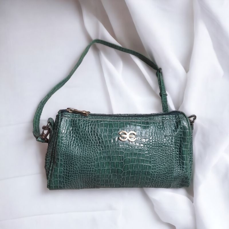 Sale Sling Bag Original Authentic ' ESQUIRE' | Preloved