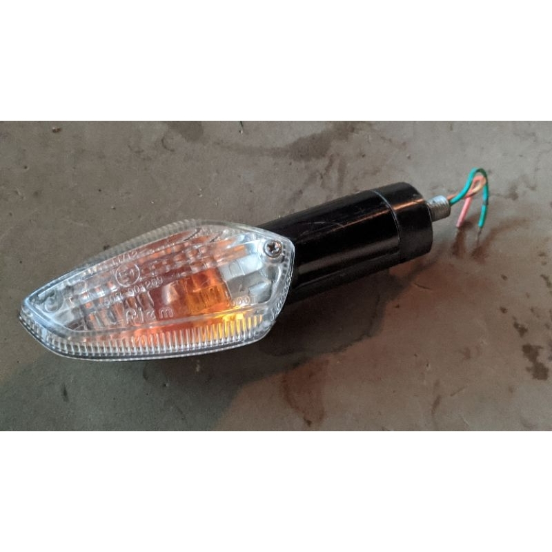 lampu sen lampu riting cbr 150 fi/ cbr 250 sebelah kanan depan / atau kiri belakang ori copotan