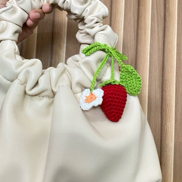 Strawberry Gantungan Tas Hiasan Tas Crochet Rajut
