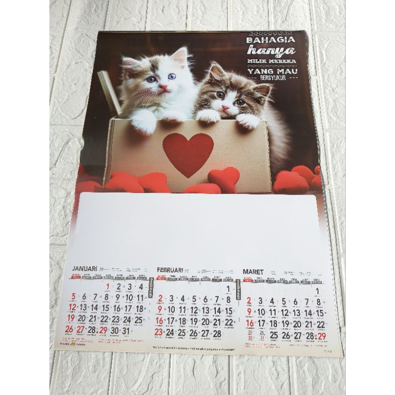

kalender triwulan/ caturwulan kucing 2025