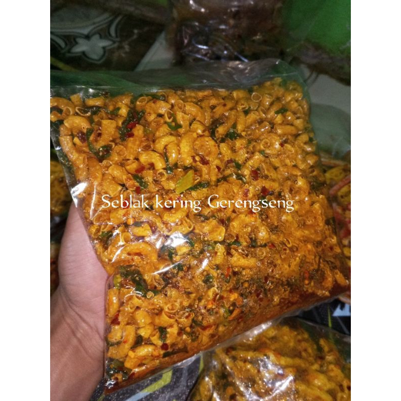 

Makroni kriuk daun jeruk mantul