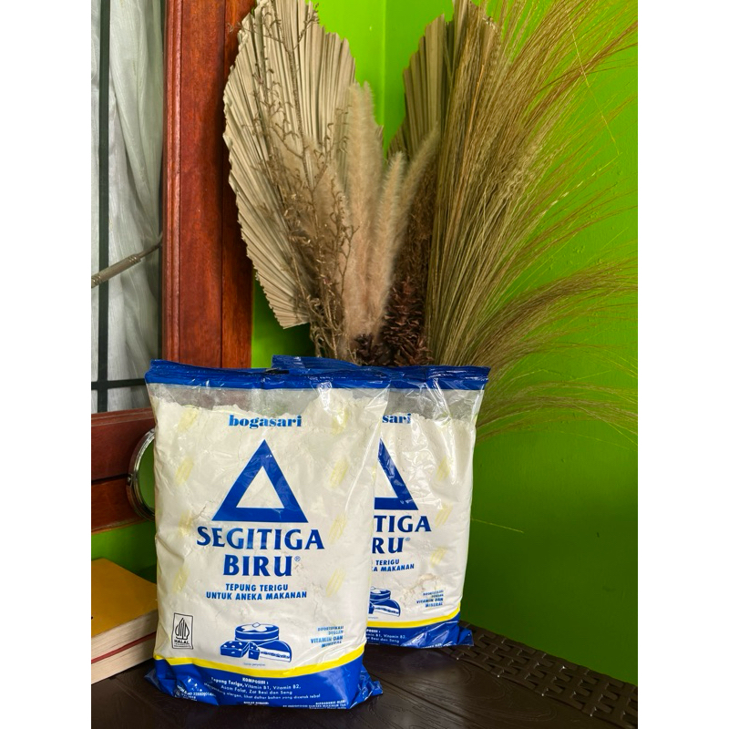 

Tepung Terigu Segitiga Biru