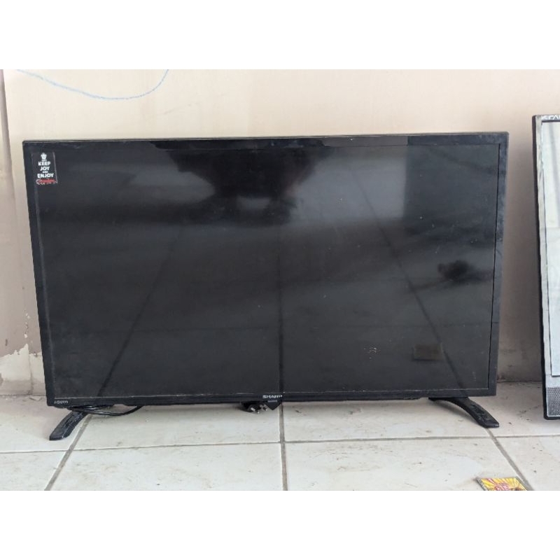 TV Sharp LED 32" Rusak