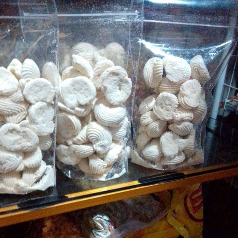 

KUE SAGU KEJU KEMASAN MINI 150 GRAM