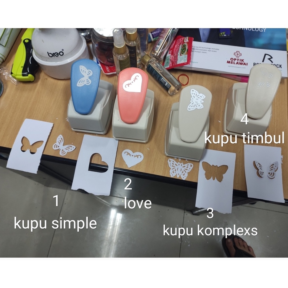 

KODE T8S3 pembolong 3 dimensi kupu 2 atau hati satuan 2 inch