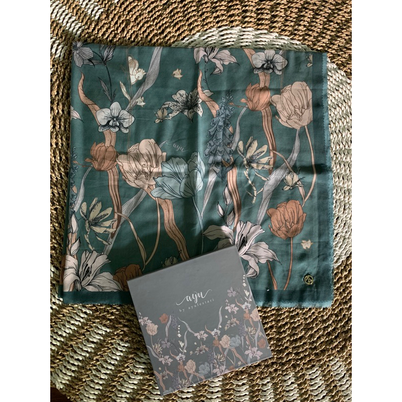 Preloved scarf ayu by ayu lestari