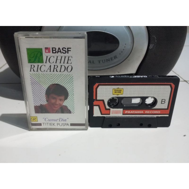 Kaset Pita Richie Ricardo