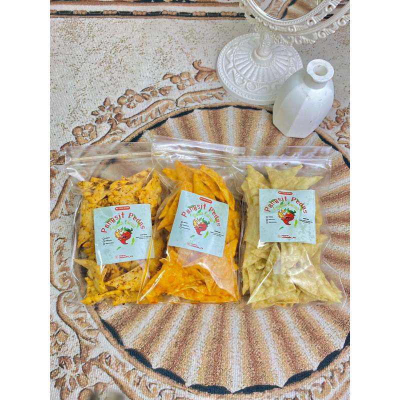 

paket bundling 3 pcs kripik pangsit daun jeruk 75 gram