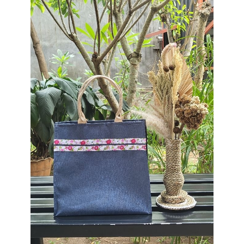 

Goodiebag Cantik Souvenir/Goodiebag Hampers/Goodiebag serbaguna