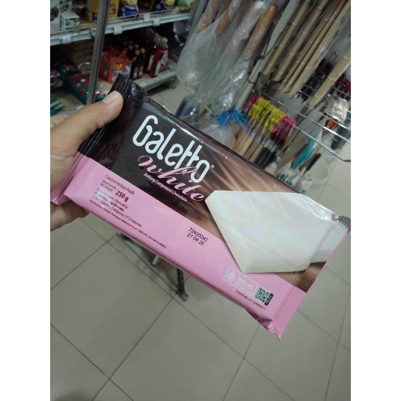 

Galetto White Compound 250gr / Coklat Batang