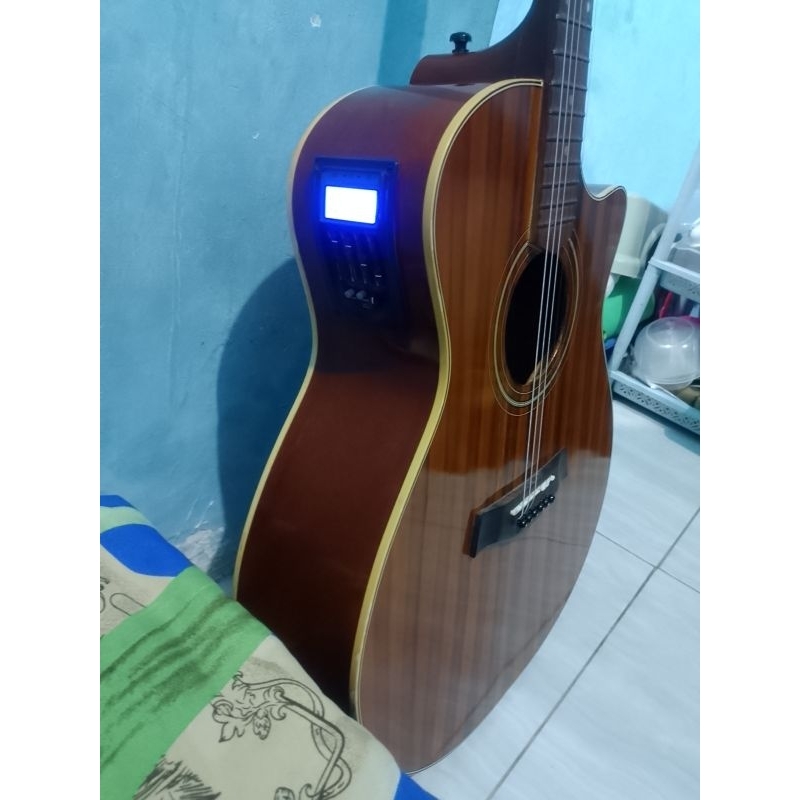 gitar akustik elektrik bekas mulus normal MERK TA-EK ori lokal. kargo GRATIS ONGKIR