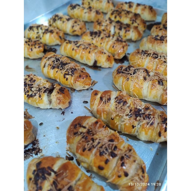 

PISANG LILIT COKLAT KEJU