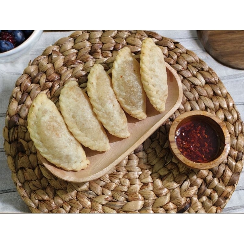 

cireng ayam pedas ( frozen food)