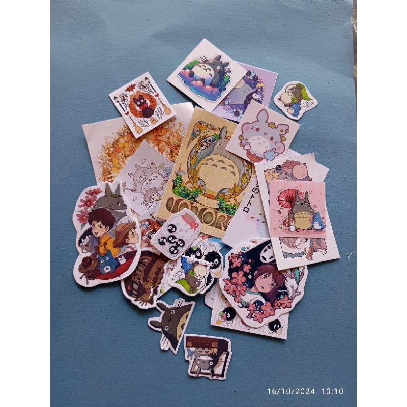 

sticker totoro/ studio ghibli || harga untuk 20 picis