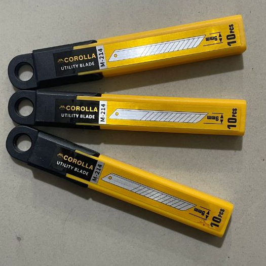 

TBMO COROLLA REFILL CUTTER BLADE ISI 10PCS 9MM M-214