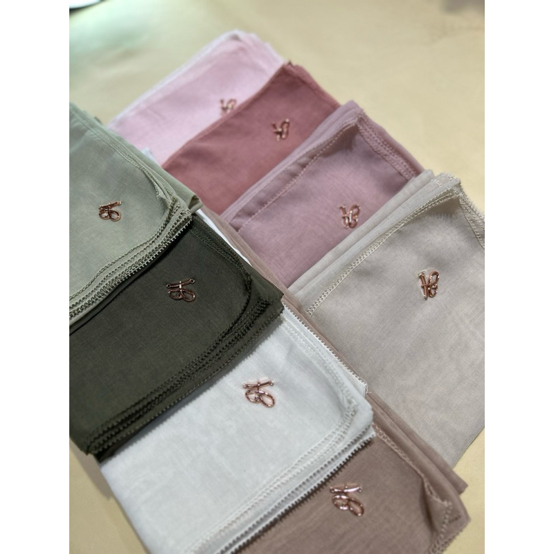 [HI.AMEERAH] SEGIEMPAT POLOS ukuran 115 x 115cm PARIS JAPAN EYELASH