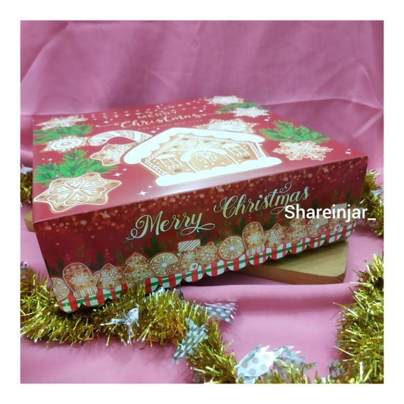 

Box Natal 25x25x8cm-Kotak Kado Souvenir Merry Christmas-Dus Kue Bolu Lapis